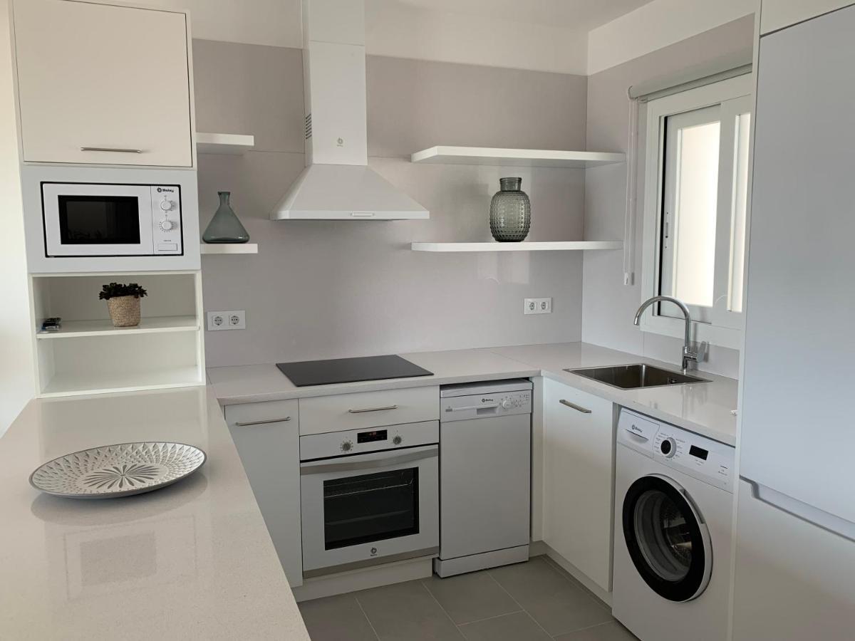 Apartamento En Playa Santo Tomas Эс-Миджорн-Гран Экстерьер фото
