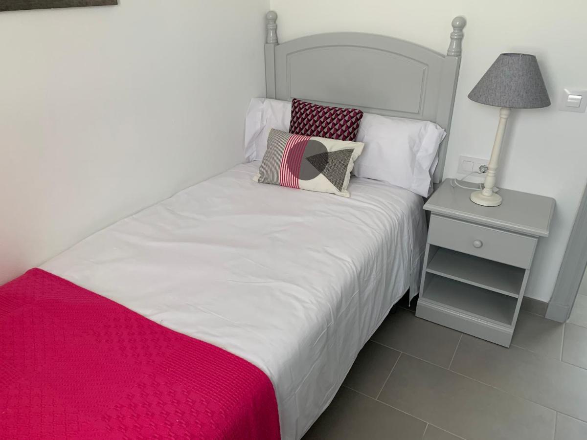 Apartamento En Playa Santo Tomas Эс-Миджорн-Гран Экстерьер фото