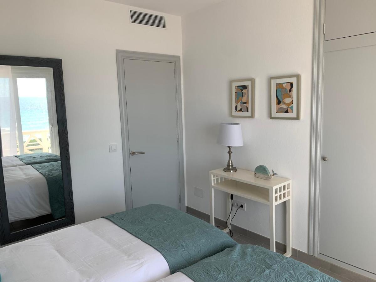 Apartamento En Playa Santo Tomas Эс-Миджорн-Гран Экстерьер фото